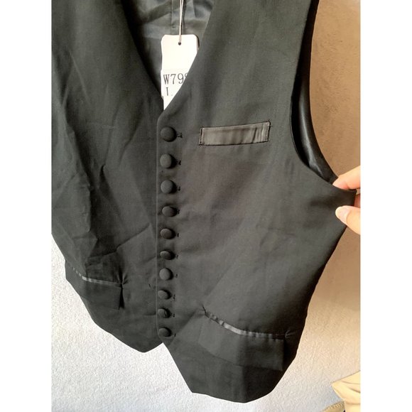 Those Days Black Vest with Satin Lining and Adjustable Cinch NEW WITH TAG Size L - Picture 2 of 8